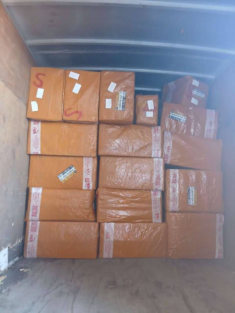 Загрузка контейнера Help in Asia