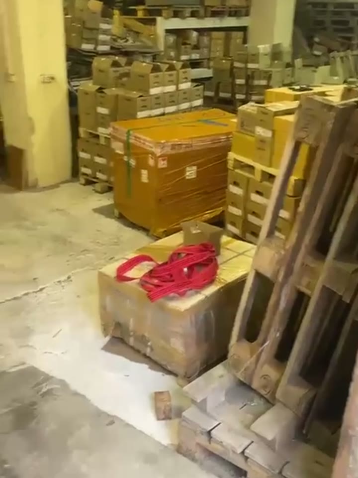 Видео груза Help in Asia на паллете